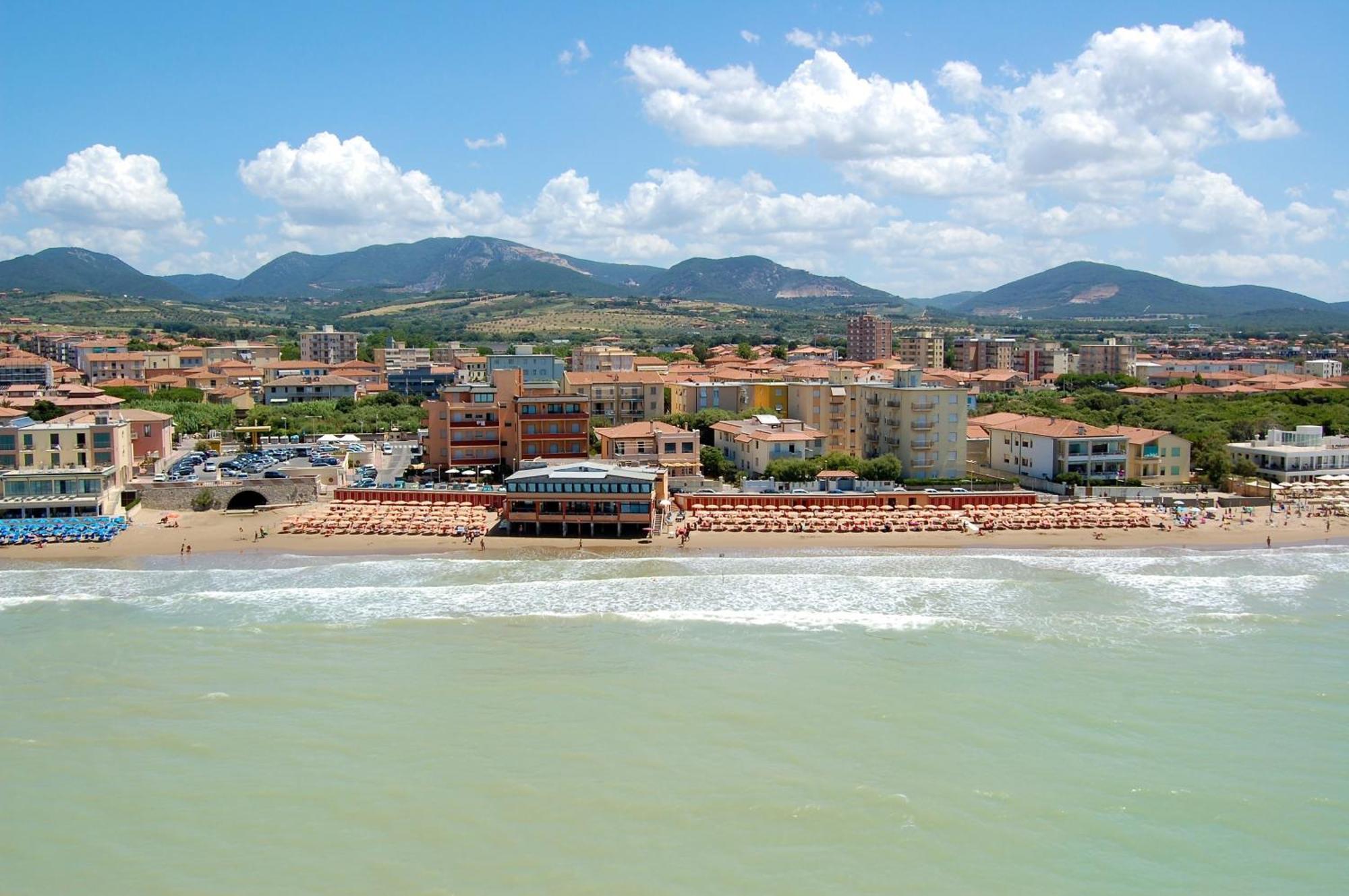 Hotel Il Delfino San Vincenzo Kültér fotó