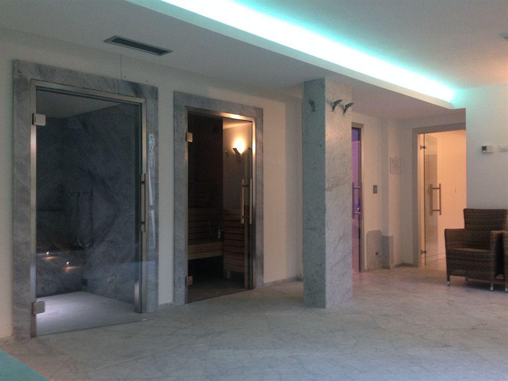 Hotel Il Delfino San Vincenzo Kültér fotó