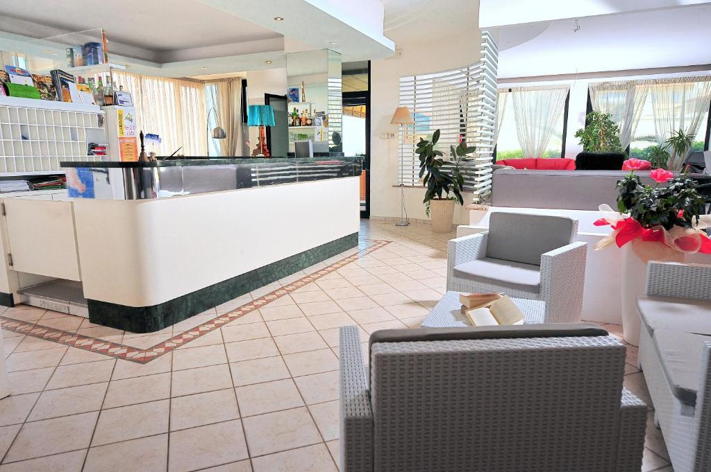 Hotel Il Delfino San Vincenzo Kültér fotó