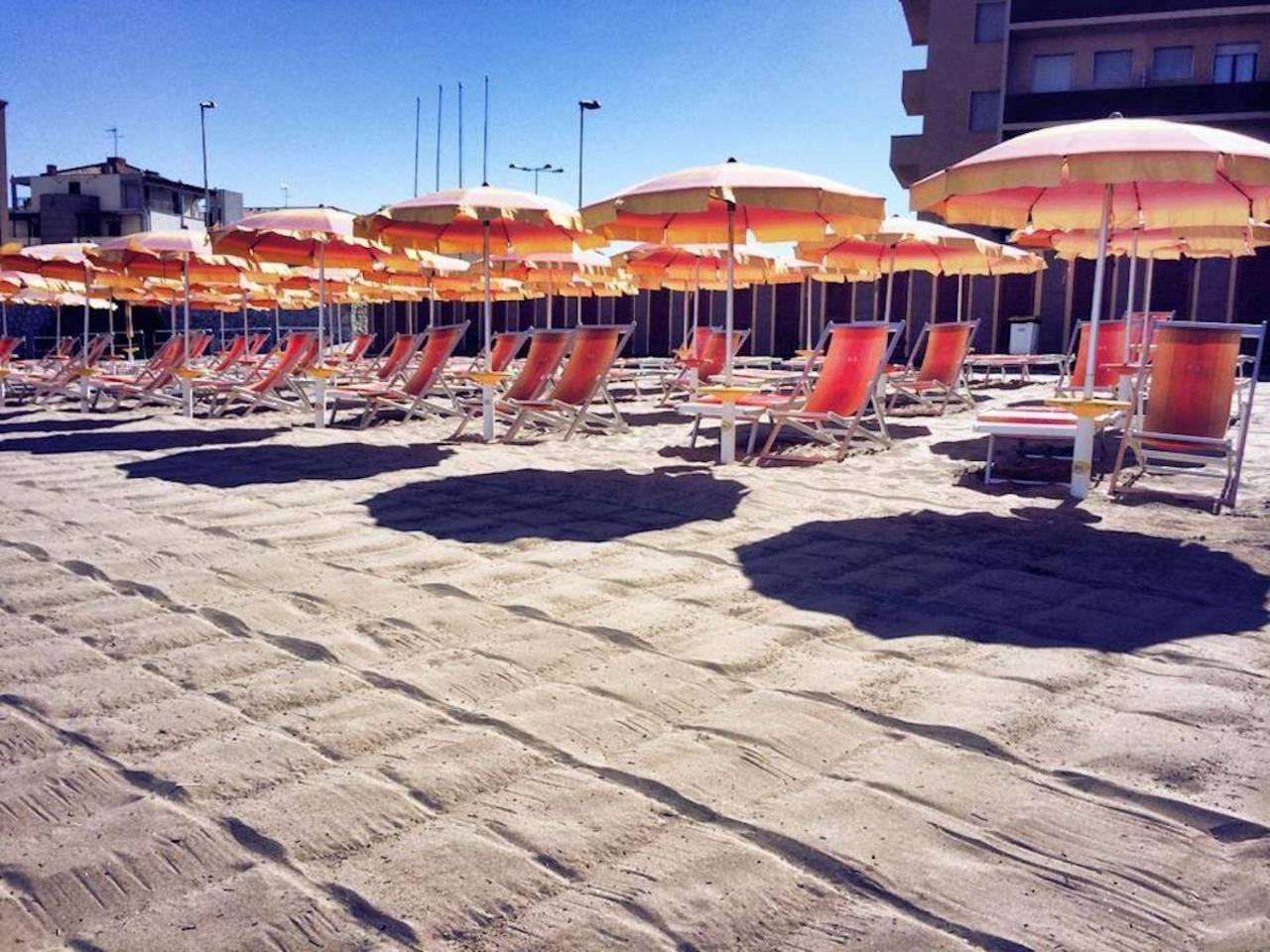 Hotel Il Delfino San Vincenzo Kültér fotó